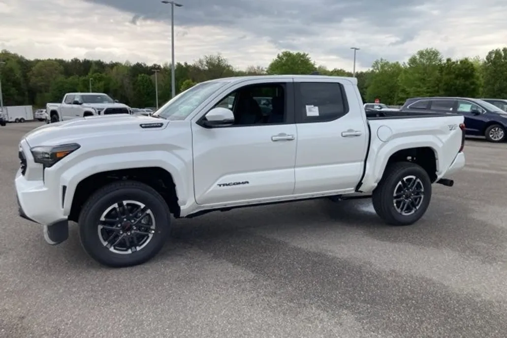 2025 Toyota Tacoma TRD Sport photo 1