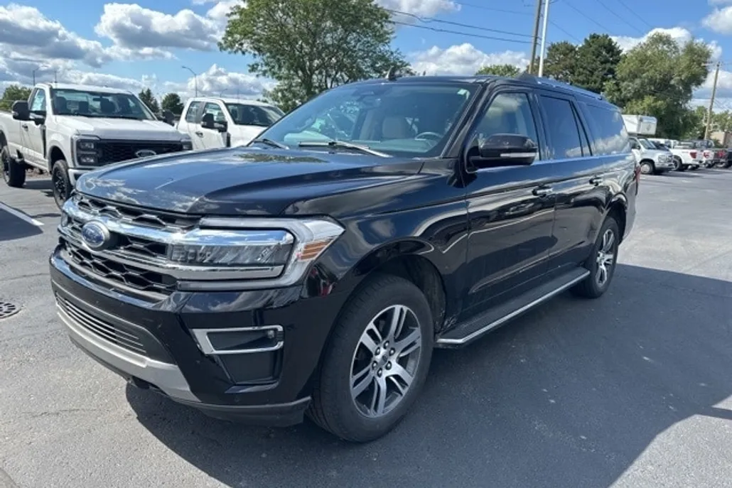 2022 Ford Expedition MAX Limited photo 1
