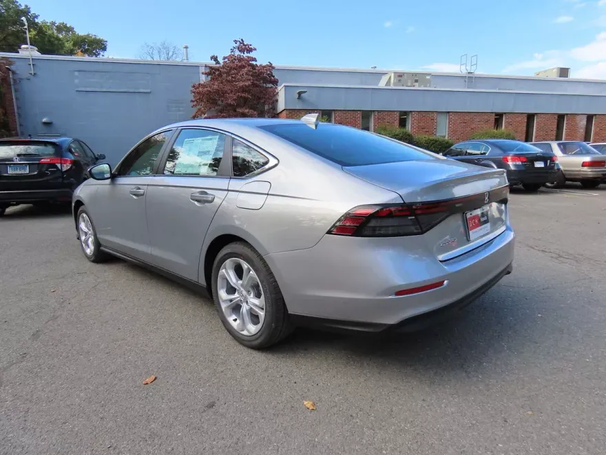 2025 Honda Accord LX photo 1