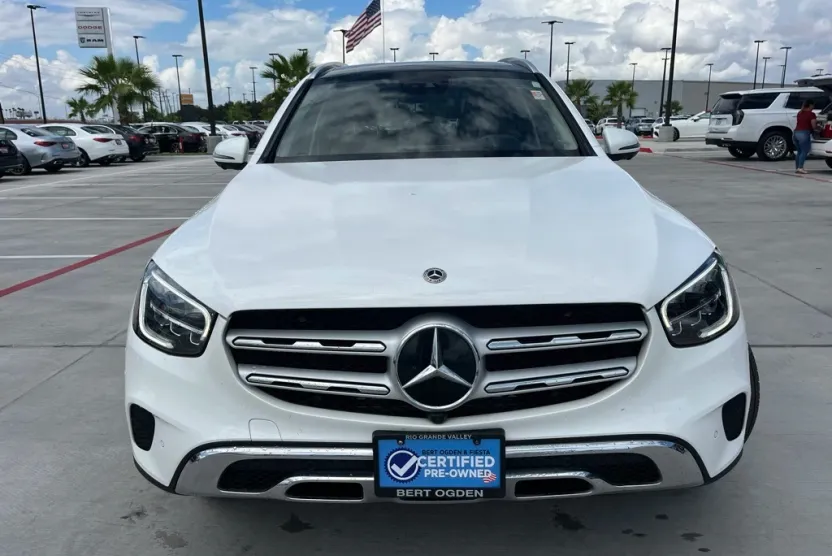 2022 Mercedes Benz GLC 300 photo 1