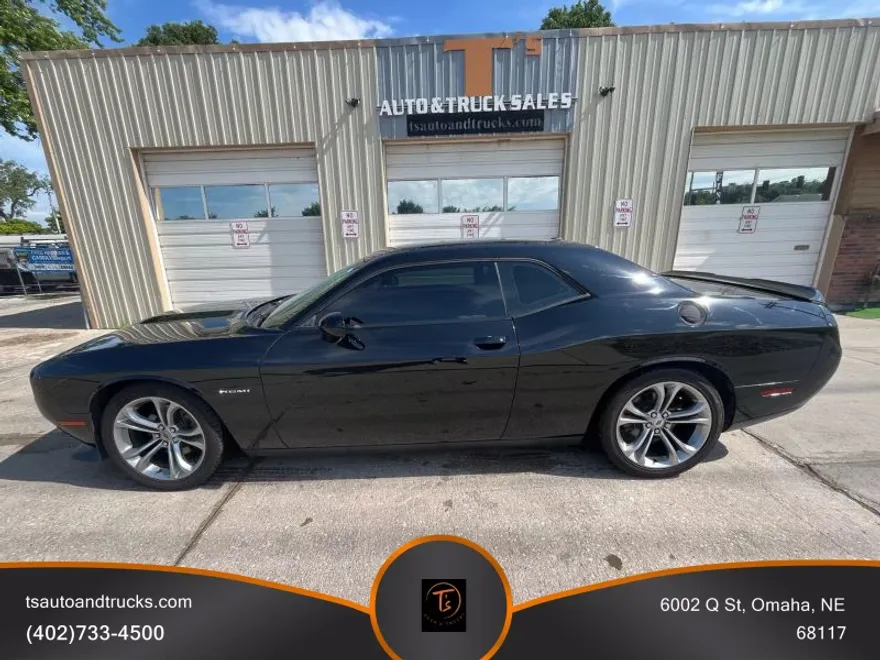 2020 Dodge Challenger R/T photo 1