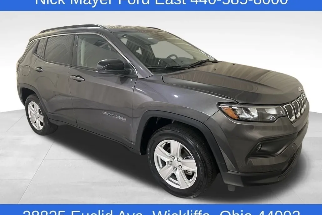 2022 Jeep Compass Latitude photo 1