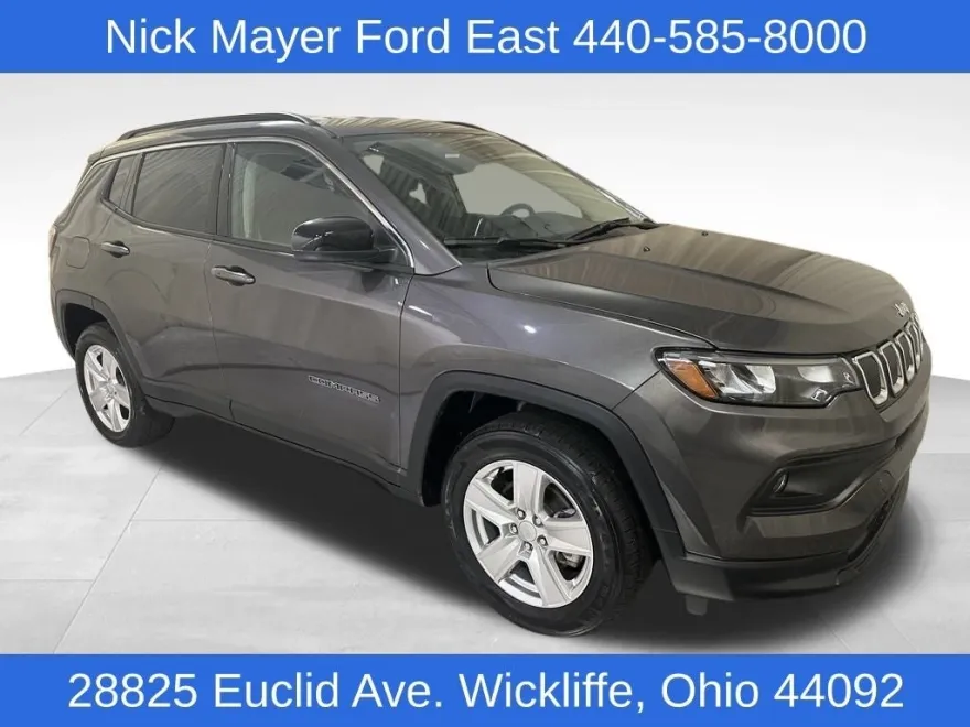2022 Jeep Compass Latitude photo 1