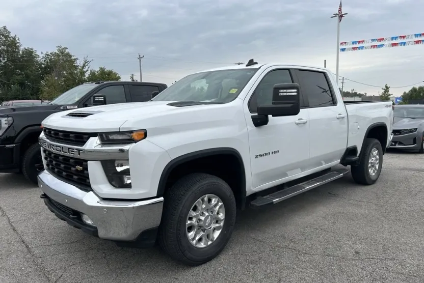 2020 Chevrolet Silverado 2500HD LT photo 1