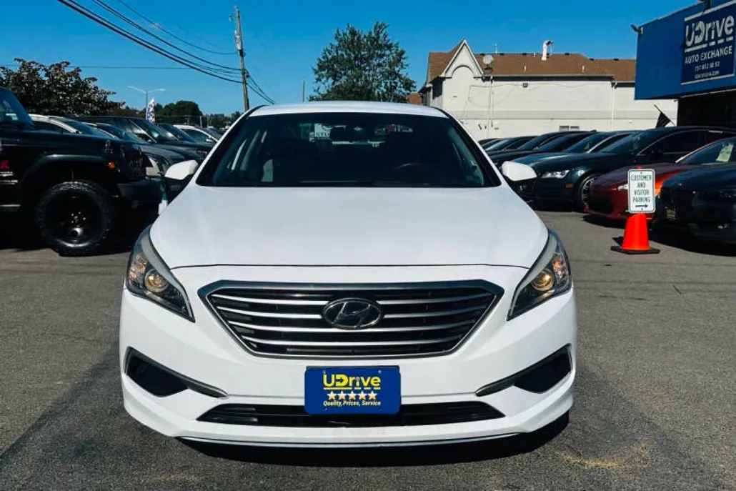 2016 Hyundai Sonata SE photo 1