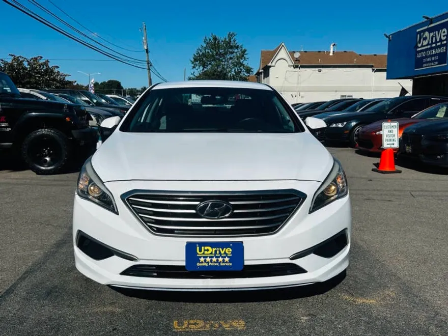 2016 Hyundai Sonata SE photo 1