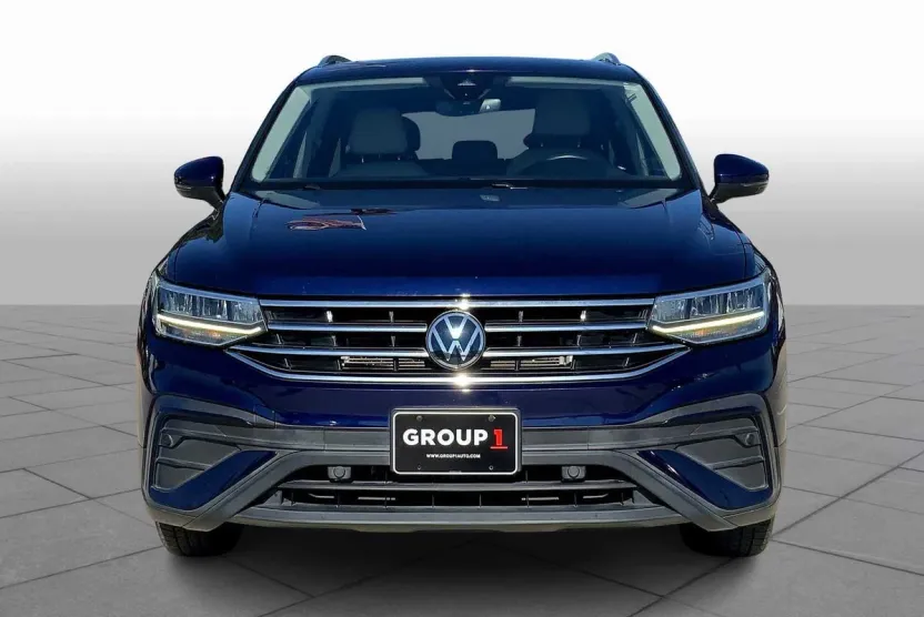 2022 Volkswagen Tiguan SE photo 1