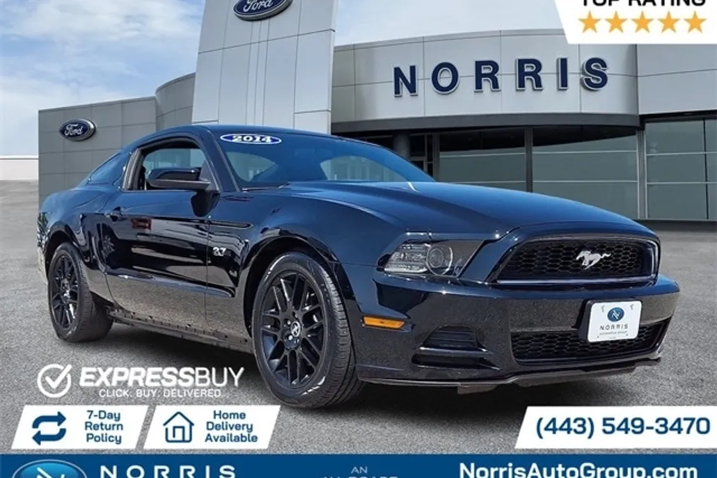 2014 Ford Mustang V6 photo 1