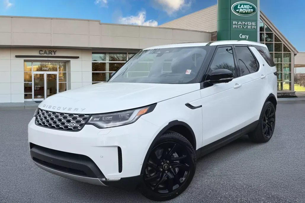 2025 Land Rover Discovery S photo 1