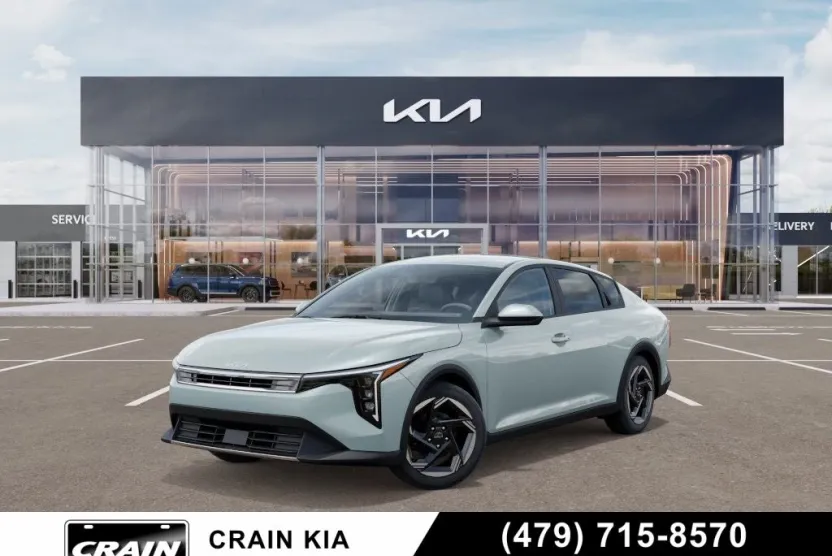 2025 Kia K4 EX photo 1