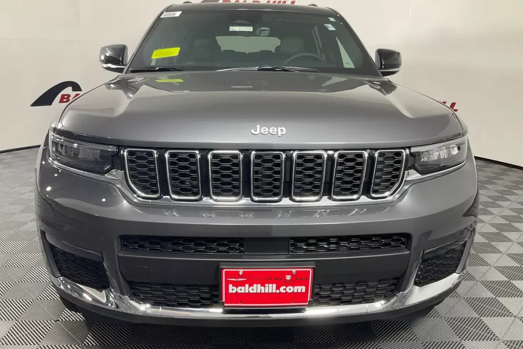 2025 Jeep Grand Cherokee Limited photo 1