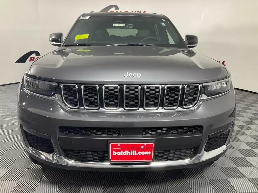 2025 Jeep Grand Cherokee Limited photo 1