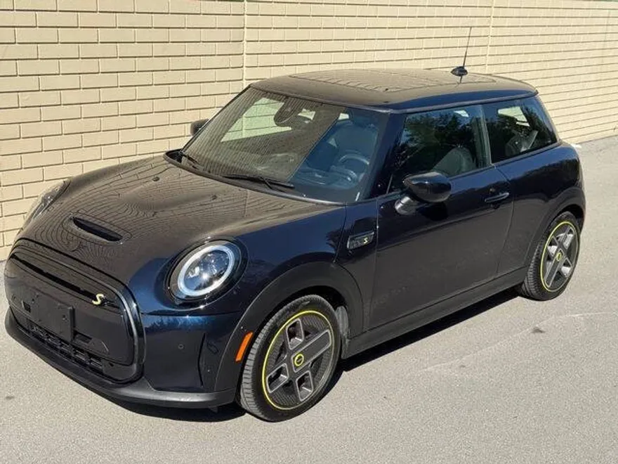 2022 Mini Cooper 2 Door Hardtop SE photo 1