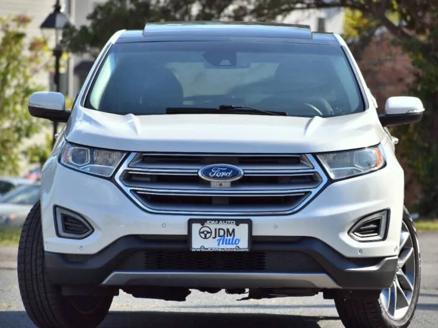 2015 Ford Edge Titanium photo 1