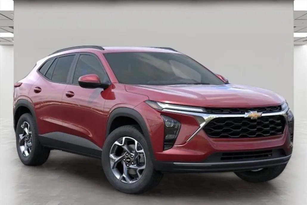 2025 Chevrolet Trax LT photo 1