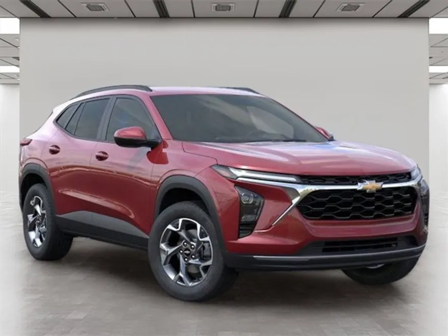 2025 Chevrolet Trax LT photo 1