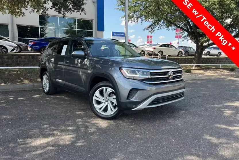 2022 Volkswagen Atlas SE Technology photo 1