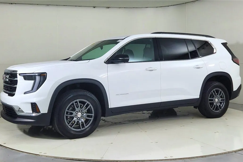 2025 Gmc Acadia Elevation photo 1