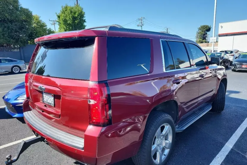 2017 Chevrolet Tahoe LS photo 1