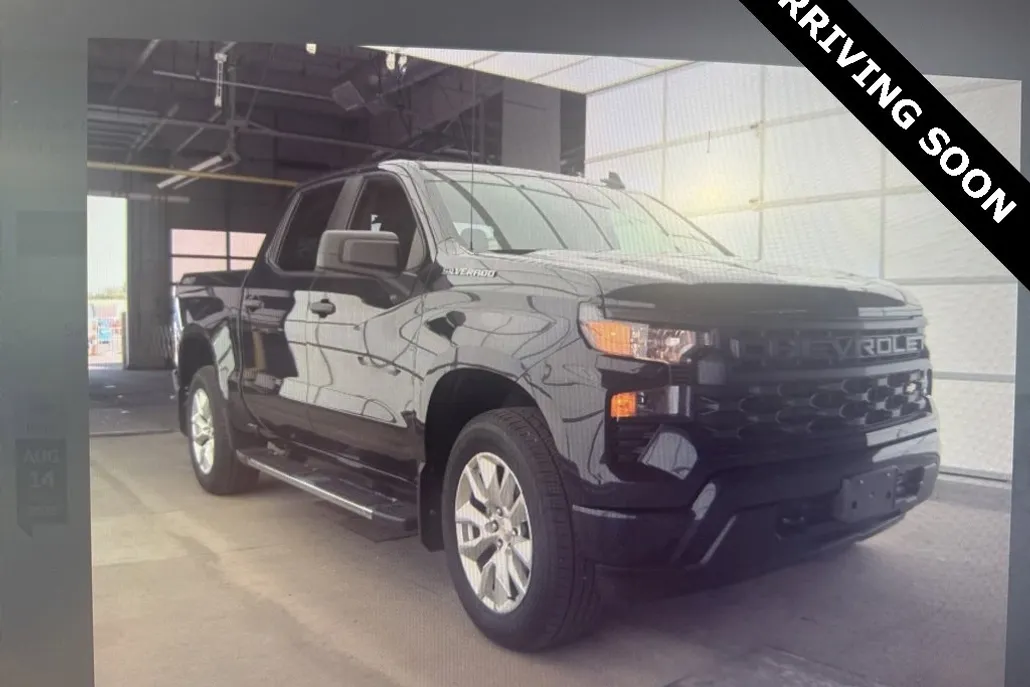 2023 Chevrolet Silverado 1500 Custom photo 1