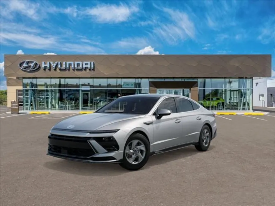 2025 Hyundai Sonata SE photo 1