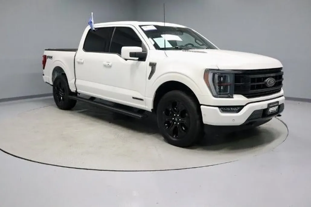 2023 Ford F-150 Platinum photo 1