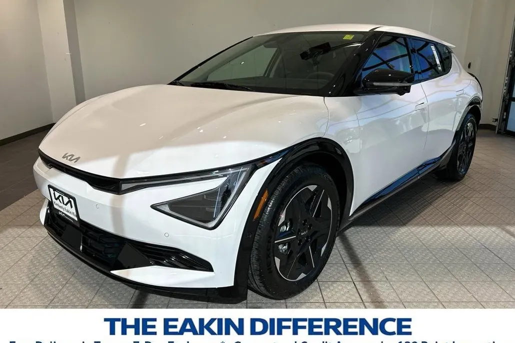 2025 Kia EV6 Wind photo 1