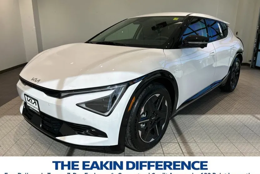 2025 Kia EV6 Wind photo 1