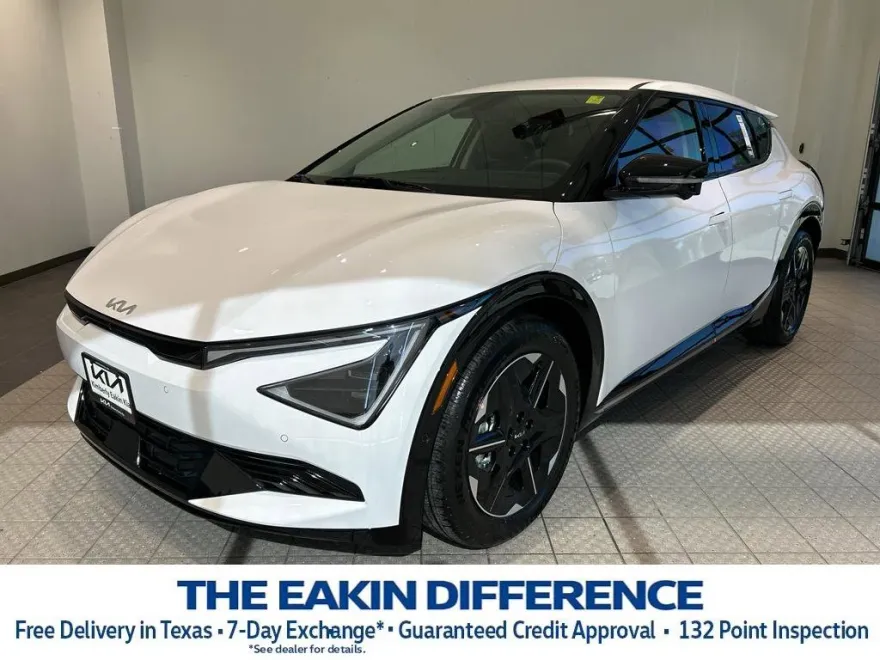 2025 Kia EV6 Wind photo 1