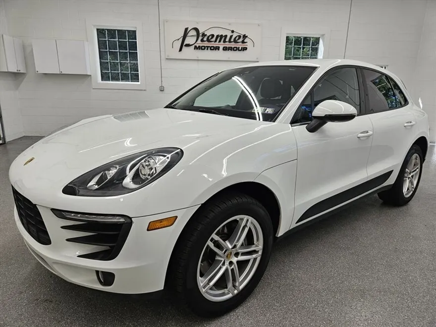 2018 Porsche Macan photo 1