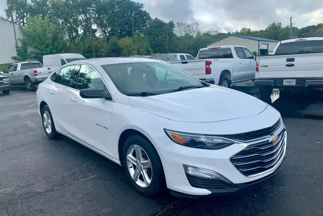 2021 Chevrolet Malibu LS photo 1