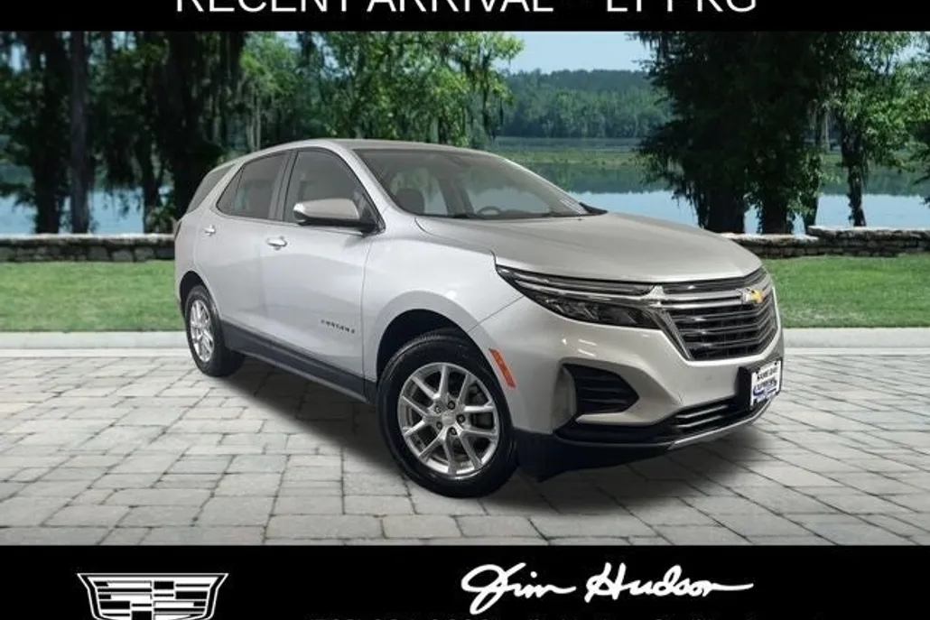 2022 Chevrolet Equinox LT photo 1
