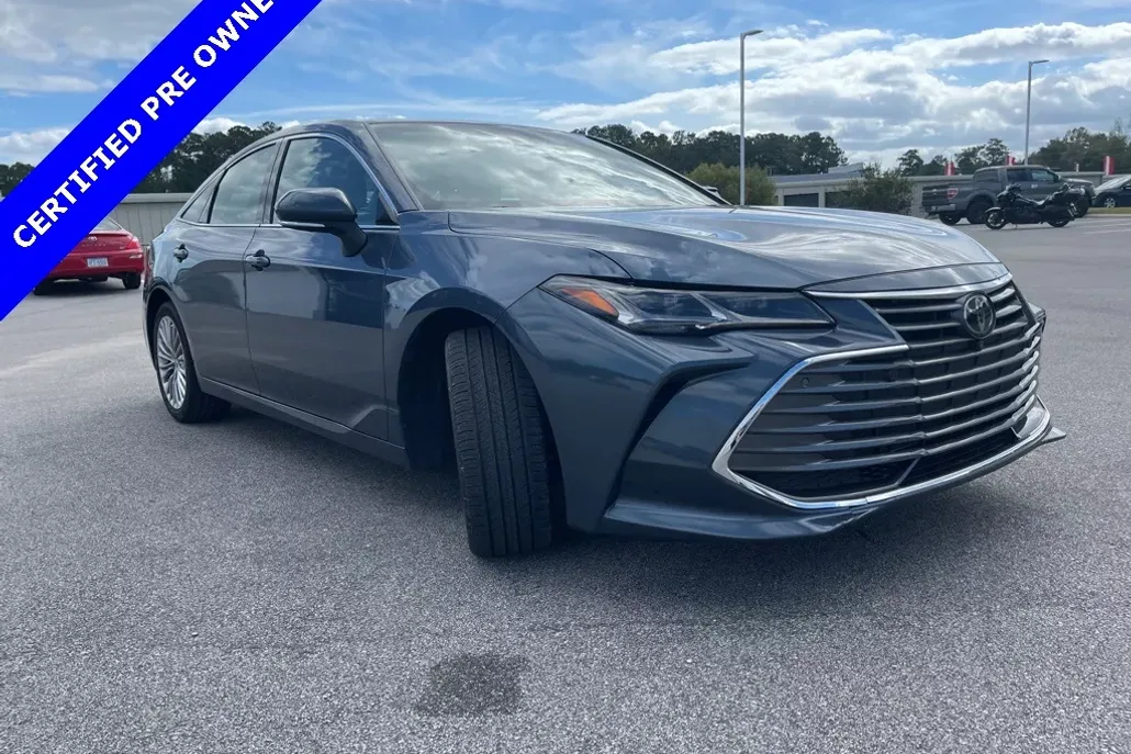 2021 Toyota Avalon Limited photo 1