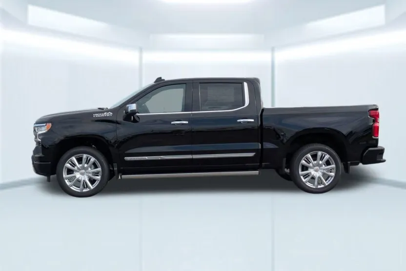 2025 Chevrolet Silverado 1500 High Country photo 1