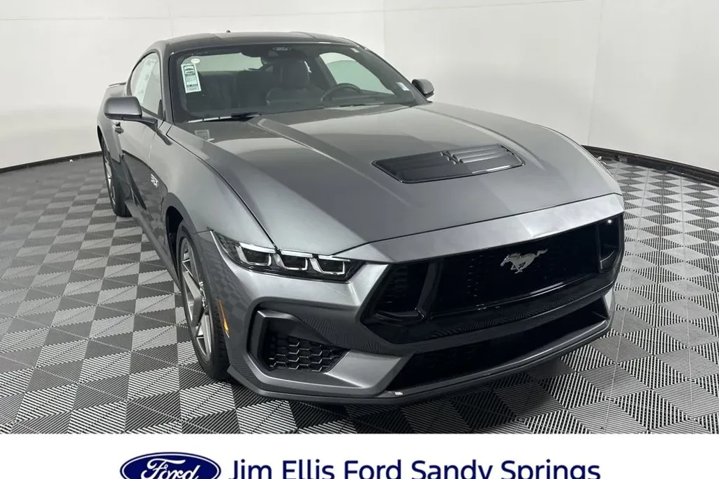 2025 Ford Mustang GT photo 1