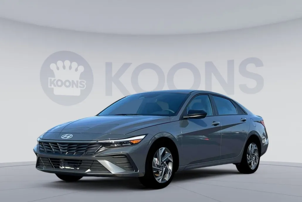 2025 Hyundai Elantra Hybrid SEL Sport photo 1