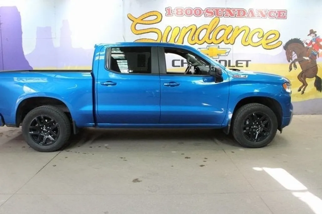 2022 Chevrolet Silverado 1500 RST photo 1