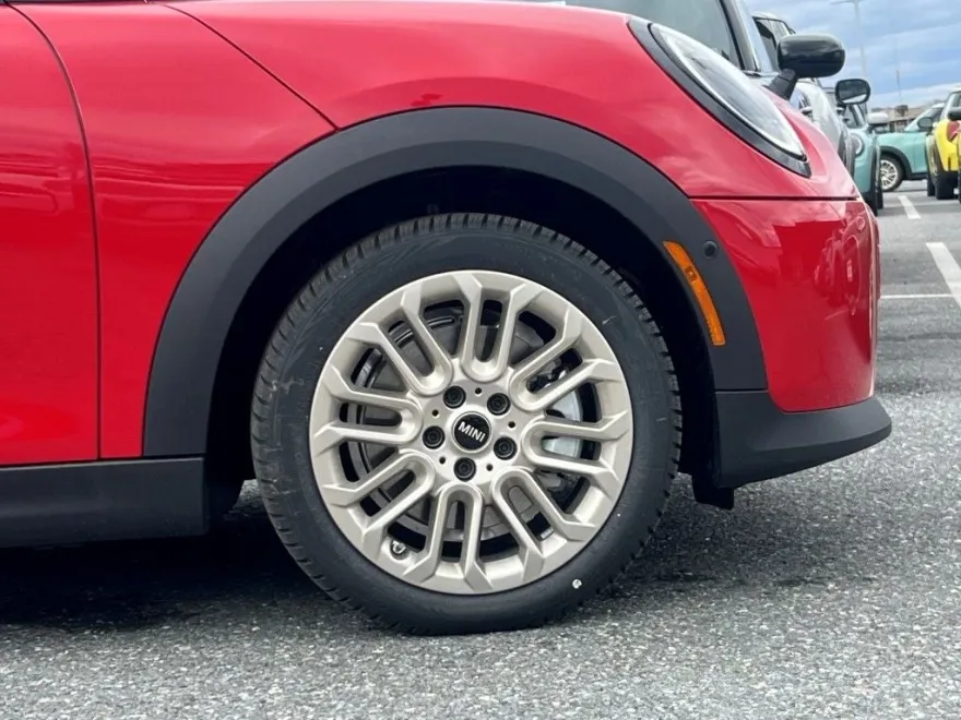 2025 Mini Cooper Signature photo 6