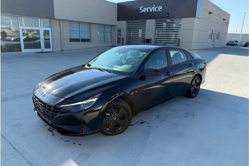 2023 Hyundai Elantra Blue photo 1