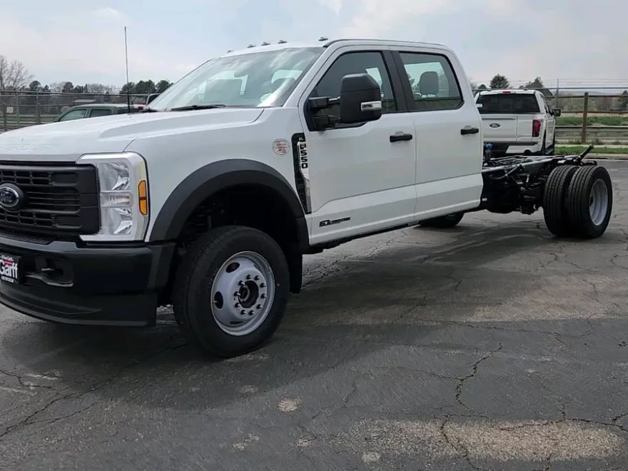 2025 Ford F-550 XL photo 1