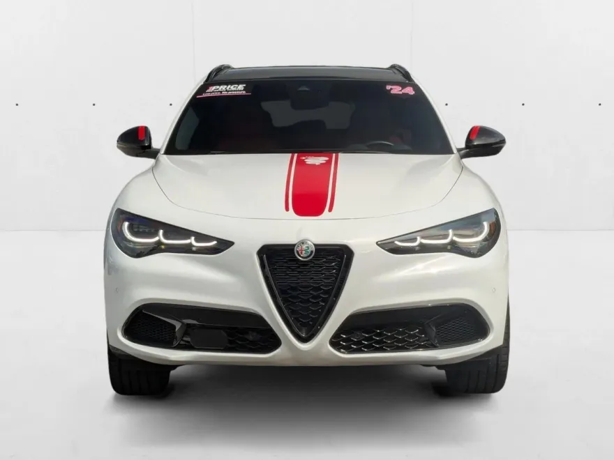2024 Alfa Romeo Stelvio Ti photo 1