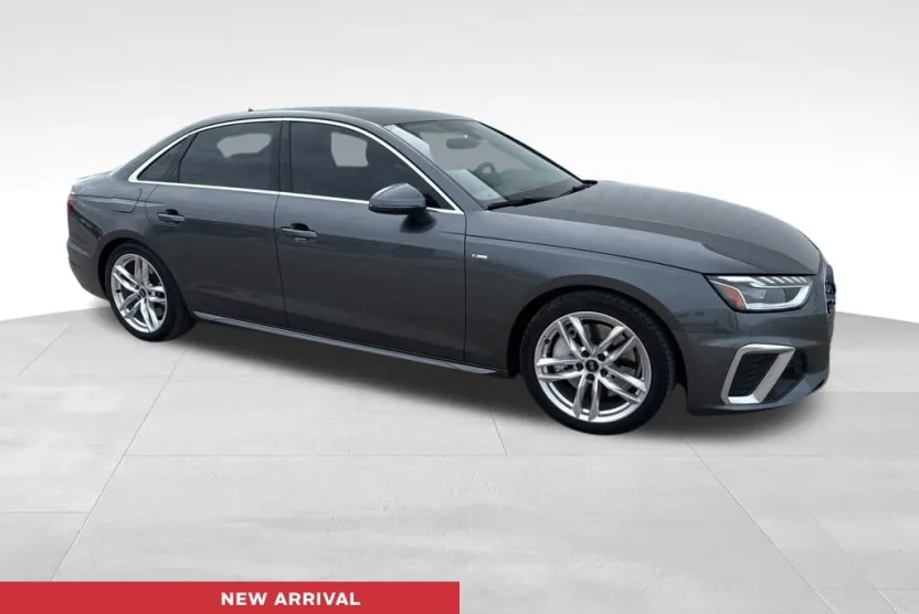 2023 Audi A4 45 S line Premium Plus Quattro photo 1