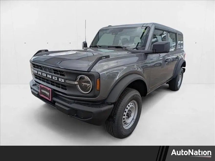 2025 Ford Bronco Base photo 1