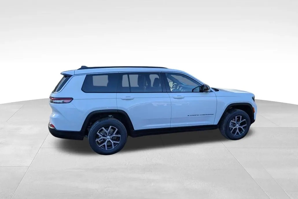 2025 Jeep Grand Cherokee Limited photo 1