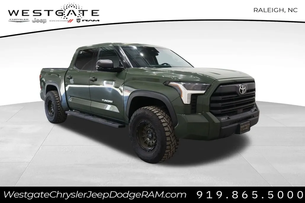 2022 Toyota Tundra SR5 photo 1