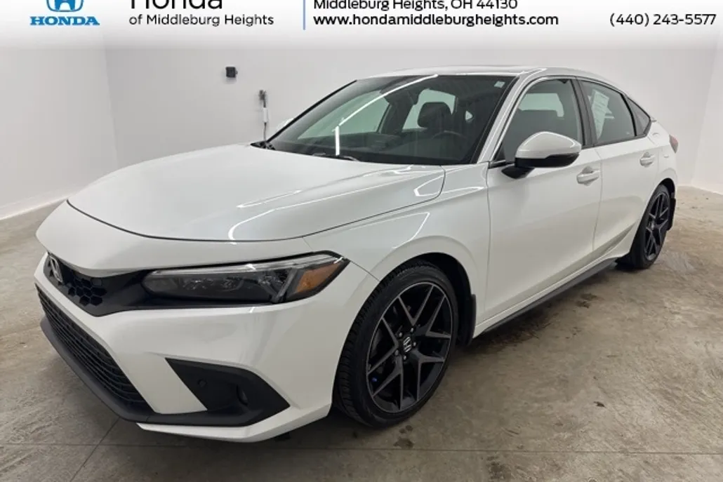 2022 Honda Civic Sport Touring photo 1
