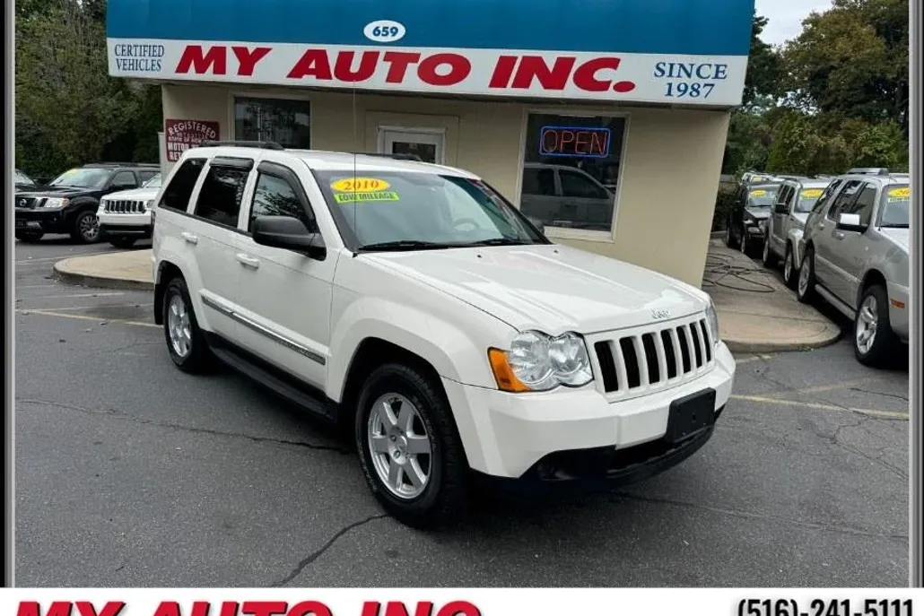 2010 Jeep Grand Cherokee Laredo photo 1