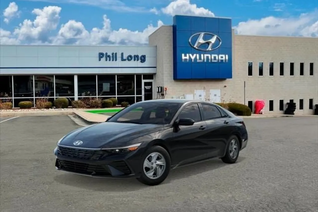 2025 Hyundai Elantra SE photo 1