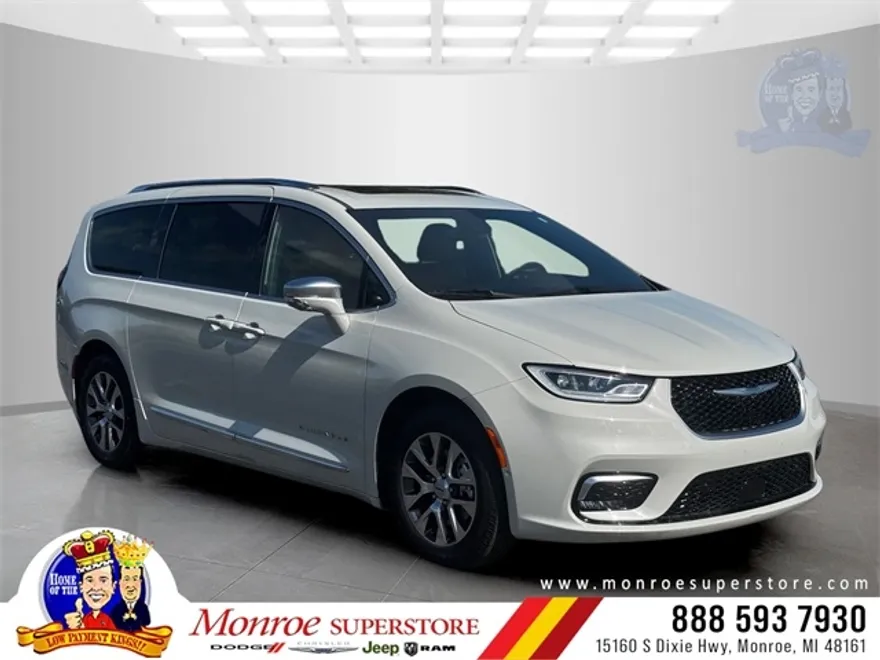 2021 Chrysler Pacifica Hybrid Pinnacle photo 1