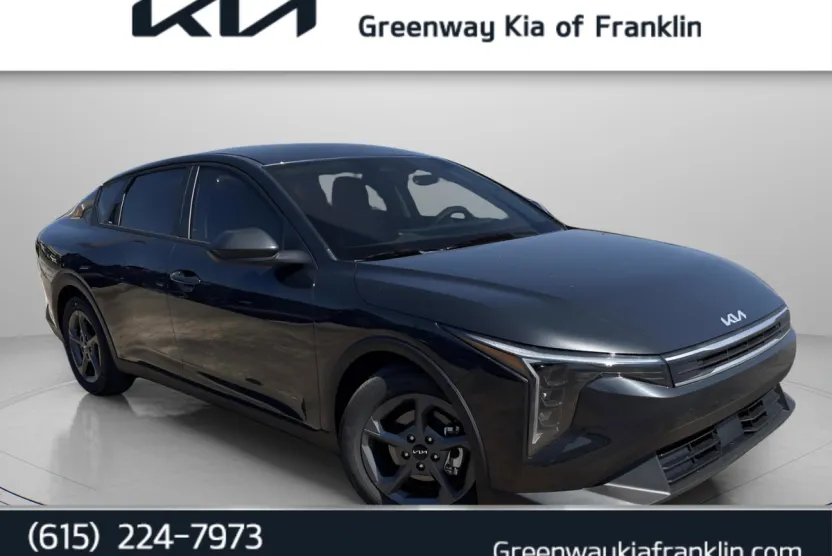 2025 Kia K4 LXS photo 1
